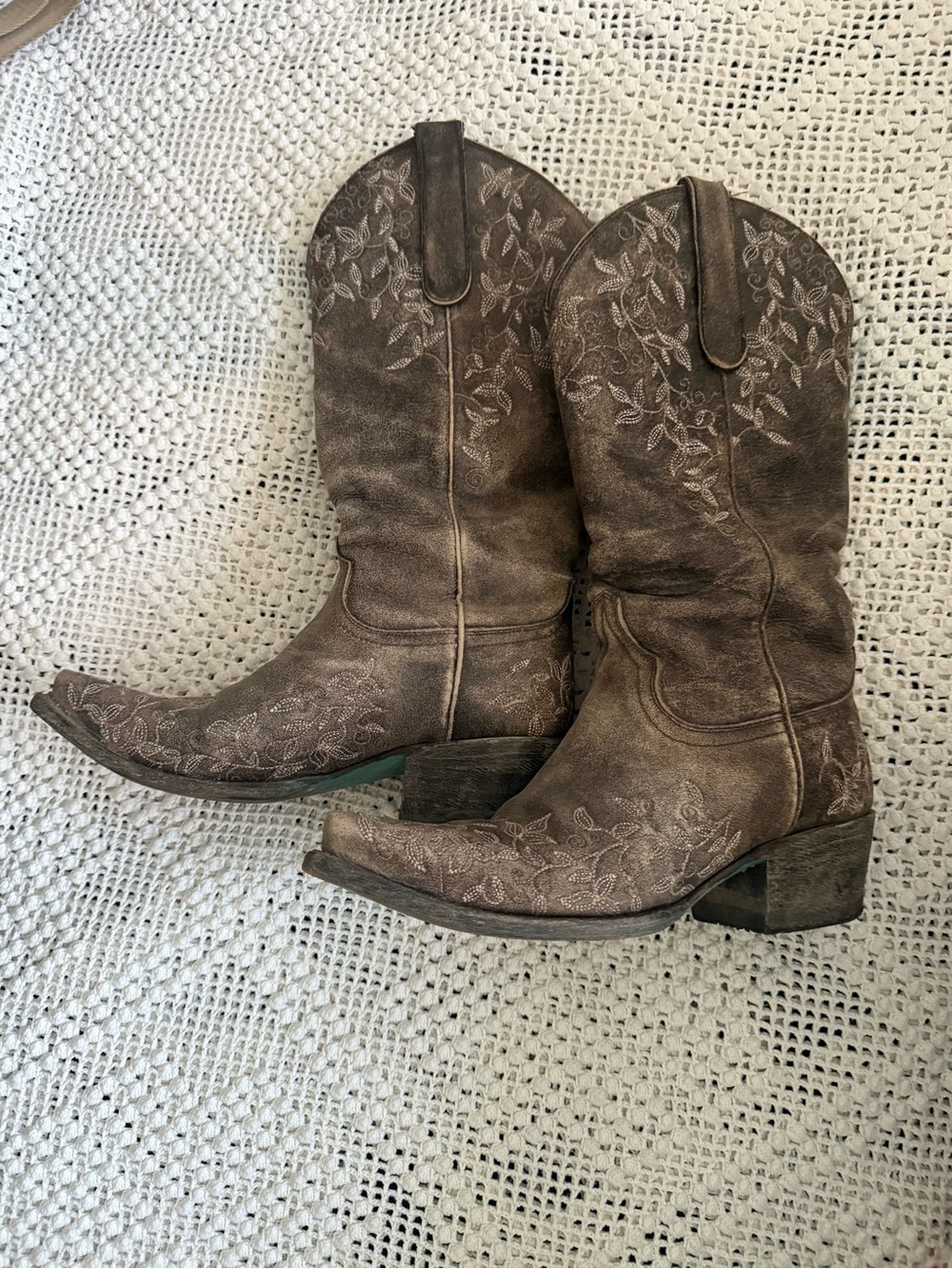 Embroidered Pointed Western Ankle Boots - Brown - Picture 3 of 3